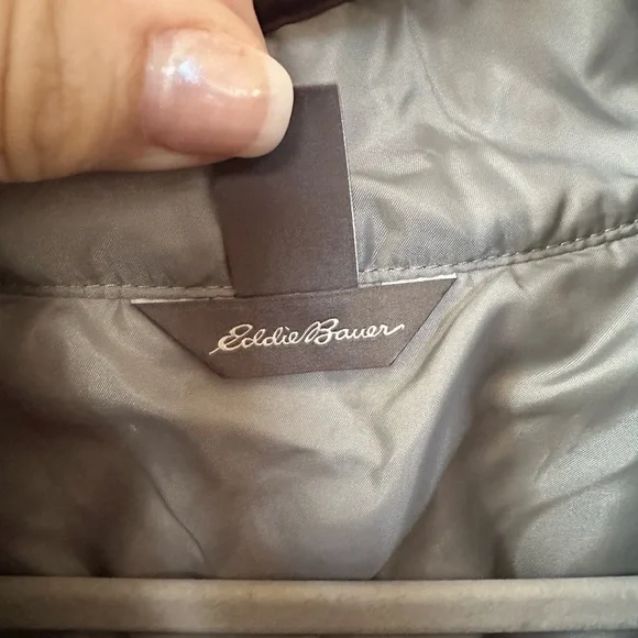 Eddie Bauer Women's Purple Quilted Jacket - Picture 6 of 10